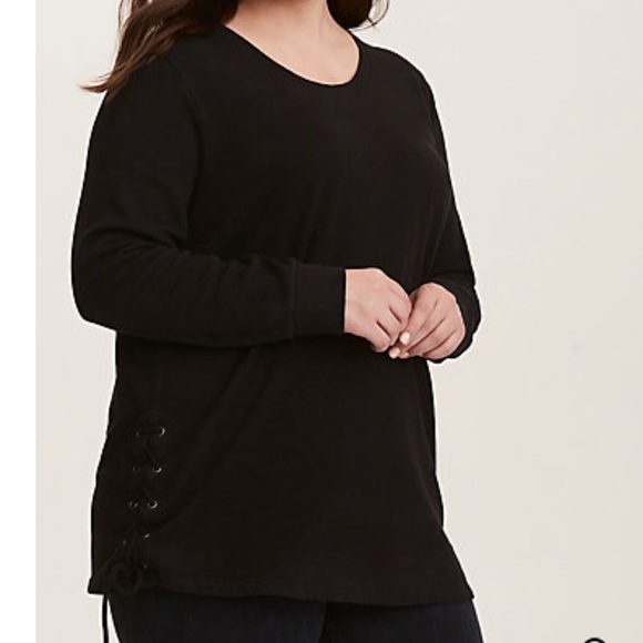 Torrid | Lace Up Front Sweatshirt Size 2 - Picture 7 of 7